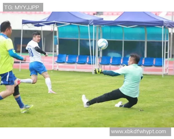 足球明星独特踢法视频解析助你提升球技与比赛表现