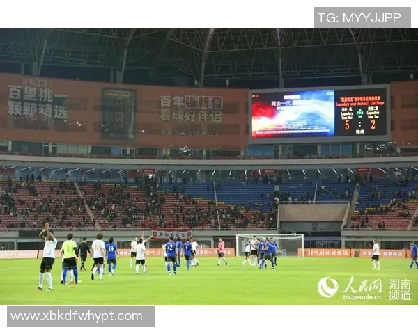 足球明星陈启诺的传奇之路与奋斗精神激励年轻一代的成长与追梦 足球明星陈启诺的传奇之路与奋斗精神激励年轻一代的成长与追梦